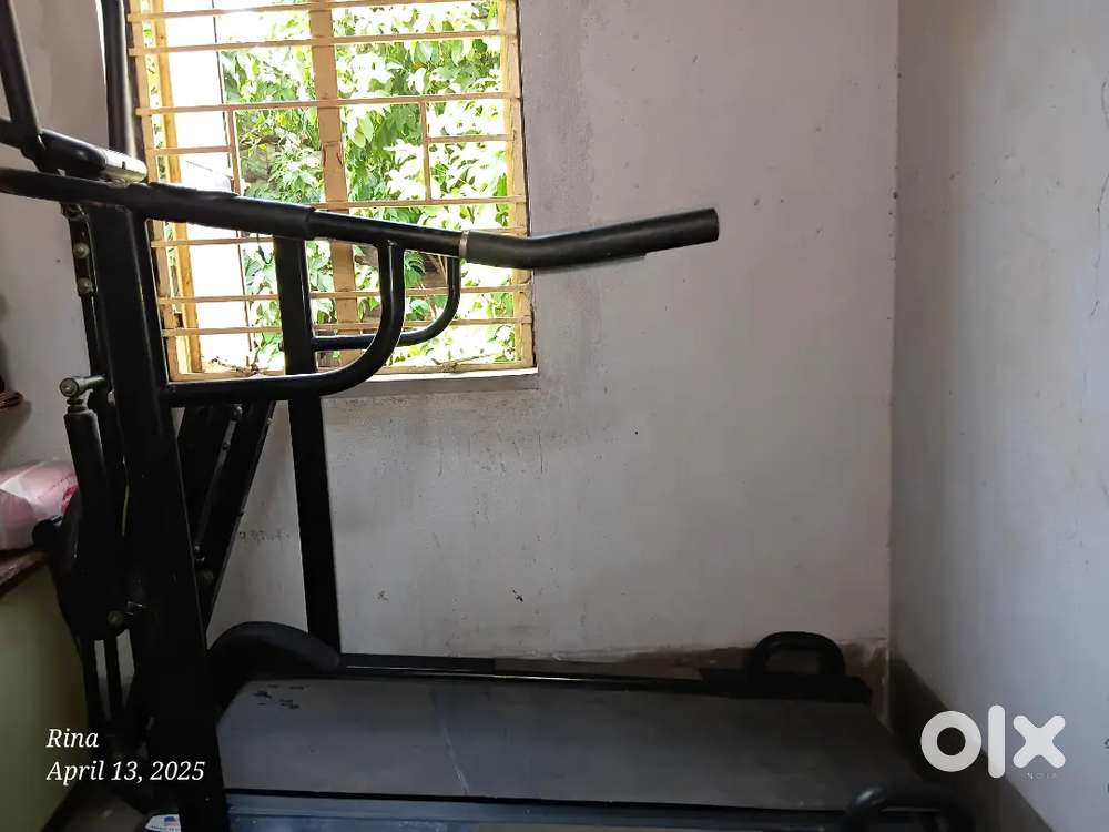 Treadmill for Sale - Slightly Used, Excellent Condition!