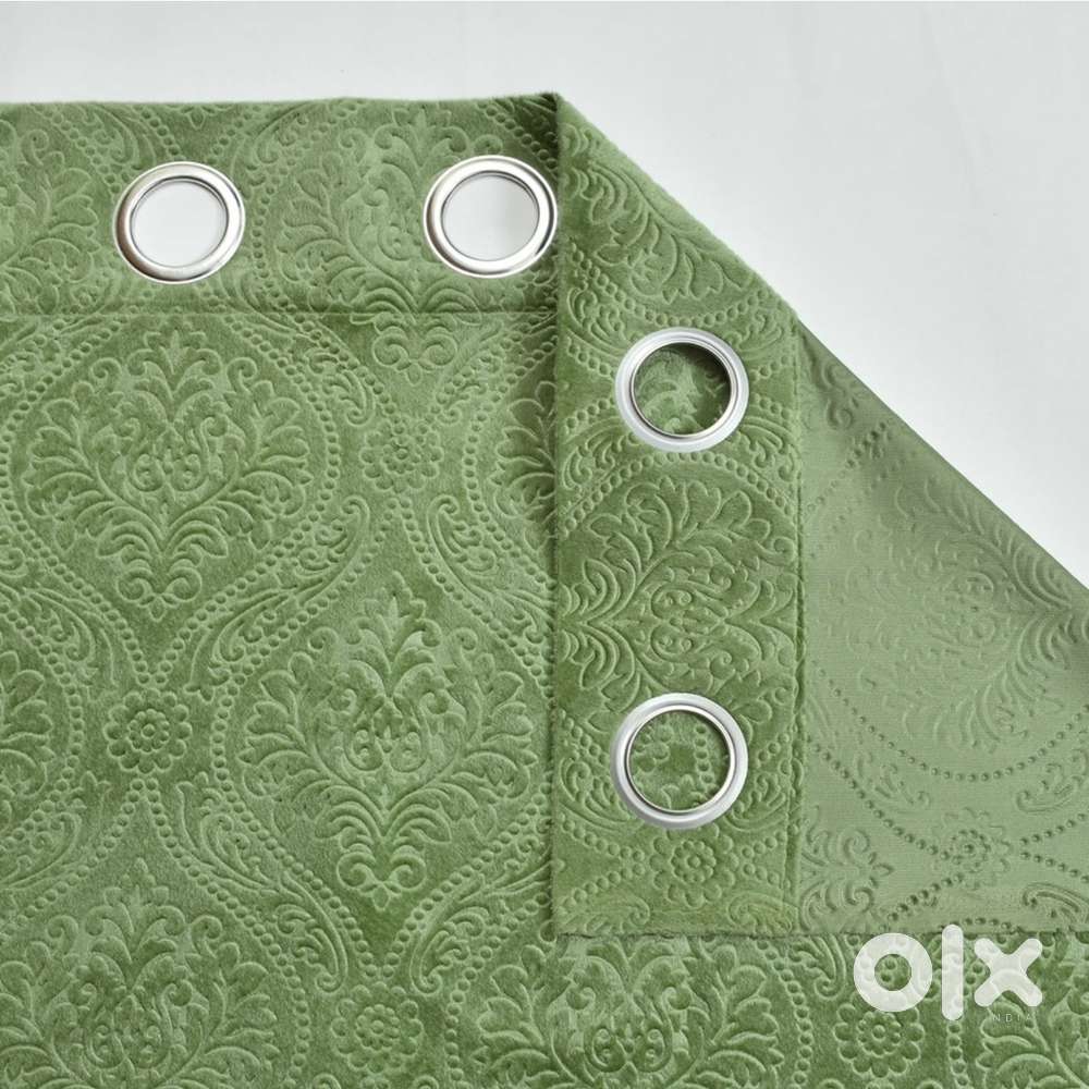 Room Darkening Curtain For Urgent Sale