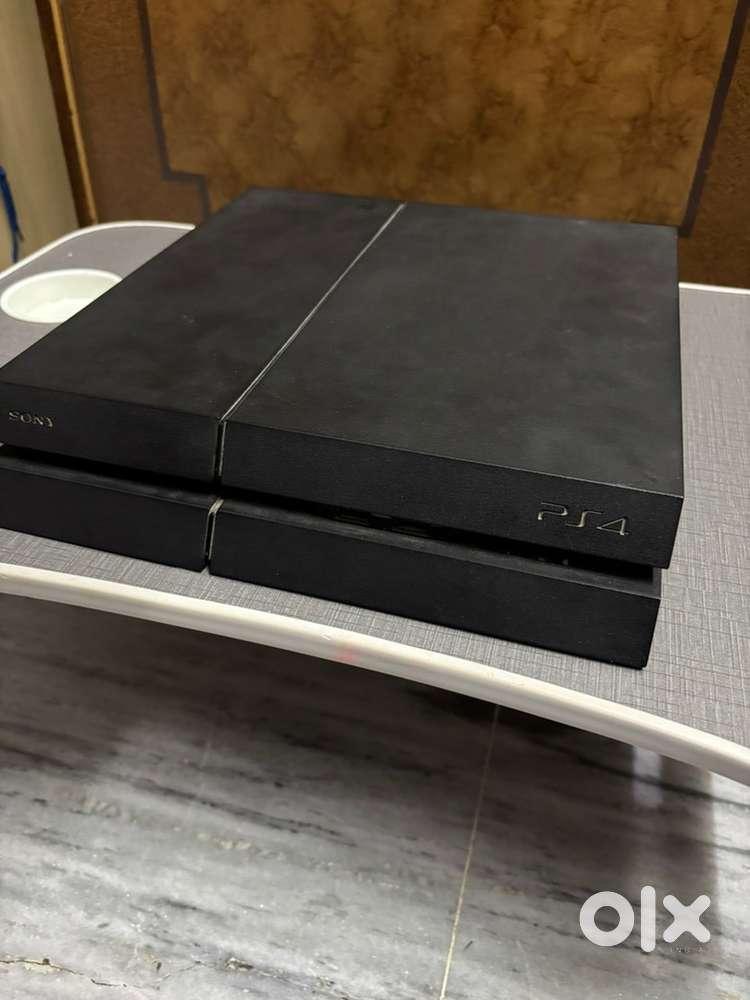 PS4 1TB  20 GAMES fw11.50