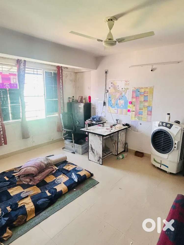 Urgent requirement for atleast 2 person in flat.