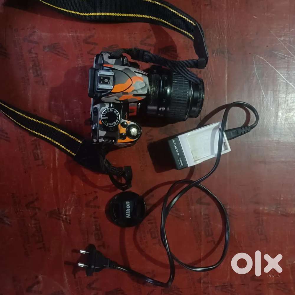 nikon D3100  in condition