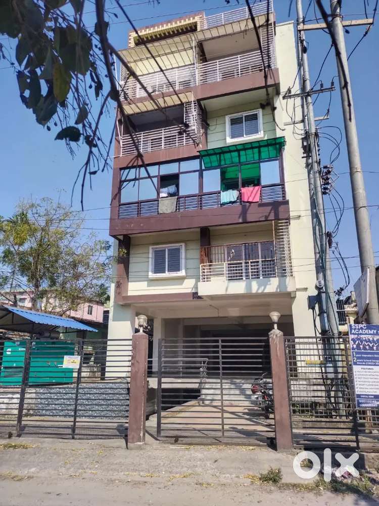 3bhk flat for immediate sell