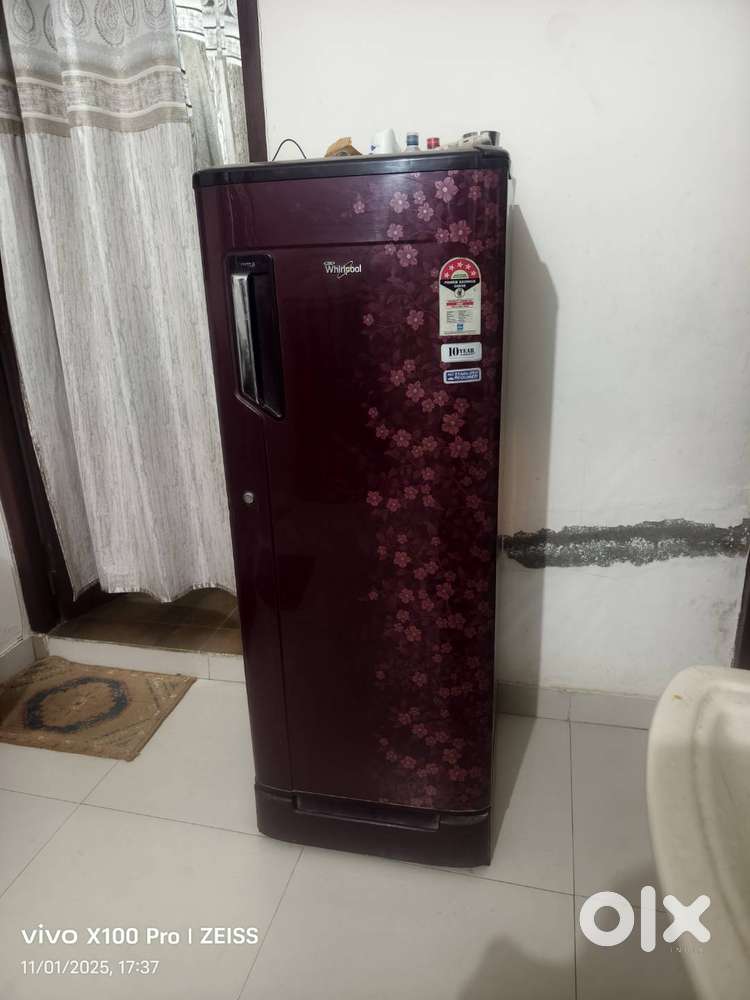 Whirlpool 5 star Fridge for sale like new. All functions working.