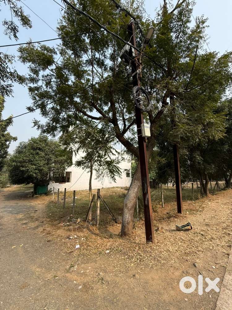 Sharda vihar colony plot size 2400 sqft