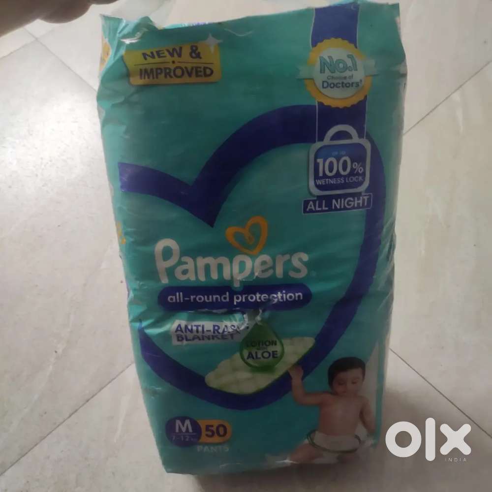 PAmpers original MEDIUM size 50 PANTS at 50% price