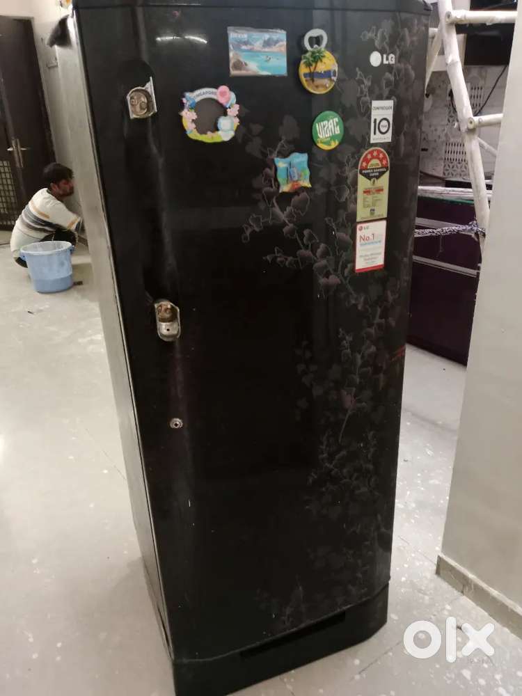 Wanted to Sell LG Fridge 235L Running condition