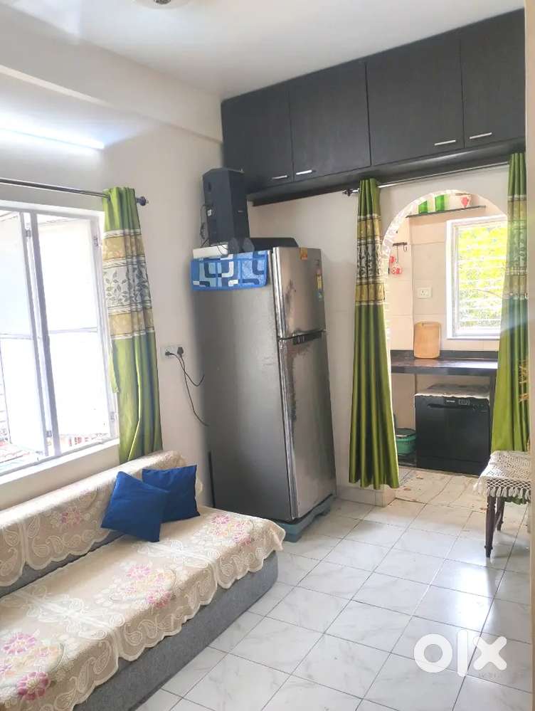 Flat for sale in picnic garden