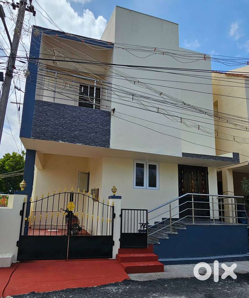 3-Bedroom duplex individual house fully renovated for resale!