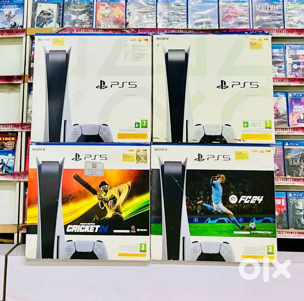 Digital and disc PS5 gaming consoles