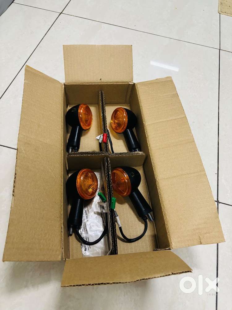 Premium Halogen Turn Signal Indicators for Royal Enfield Hunter 350, M