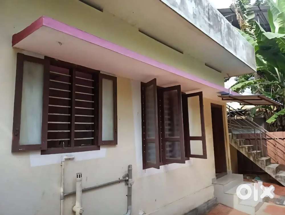 House For Rent (Parvathyar Jn)