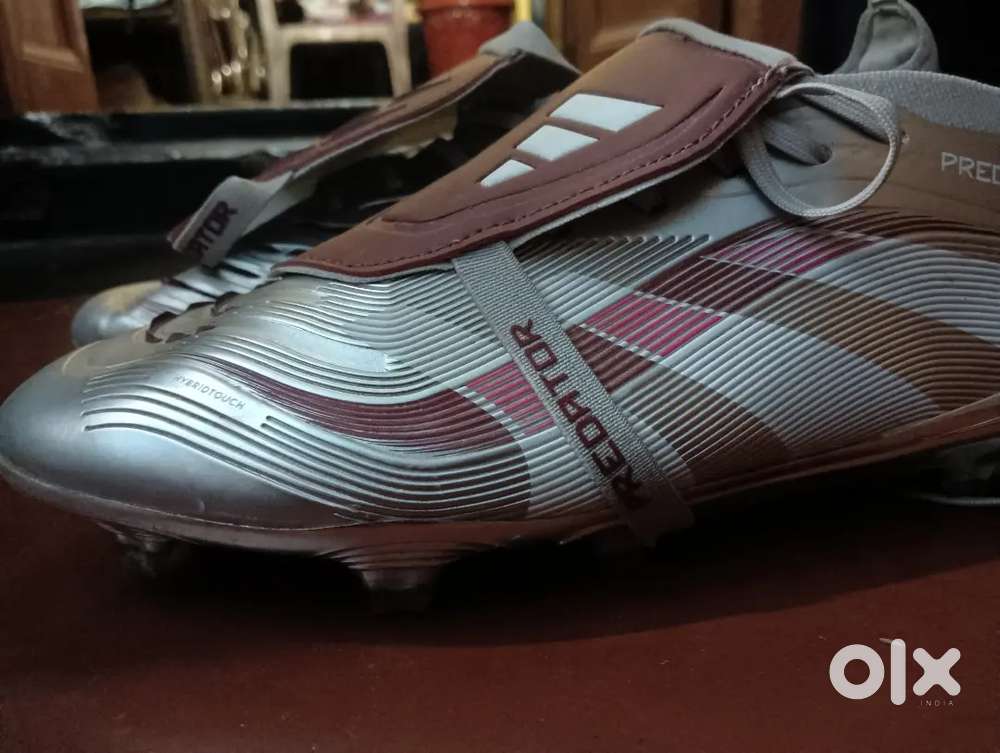 Adidas Predator studs