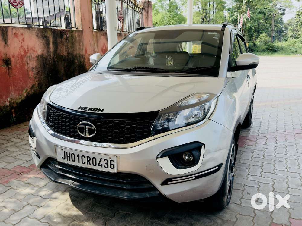 Tata Nexon 1.2 Revotron XT, 2018, Petrol