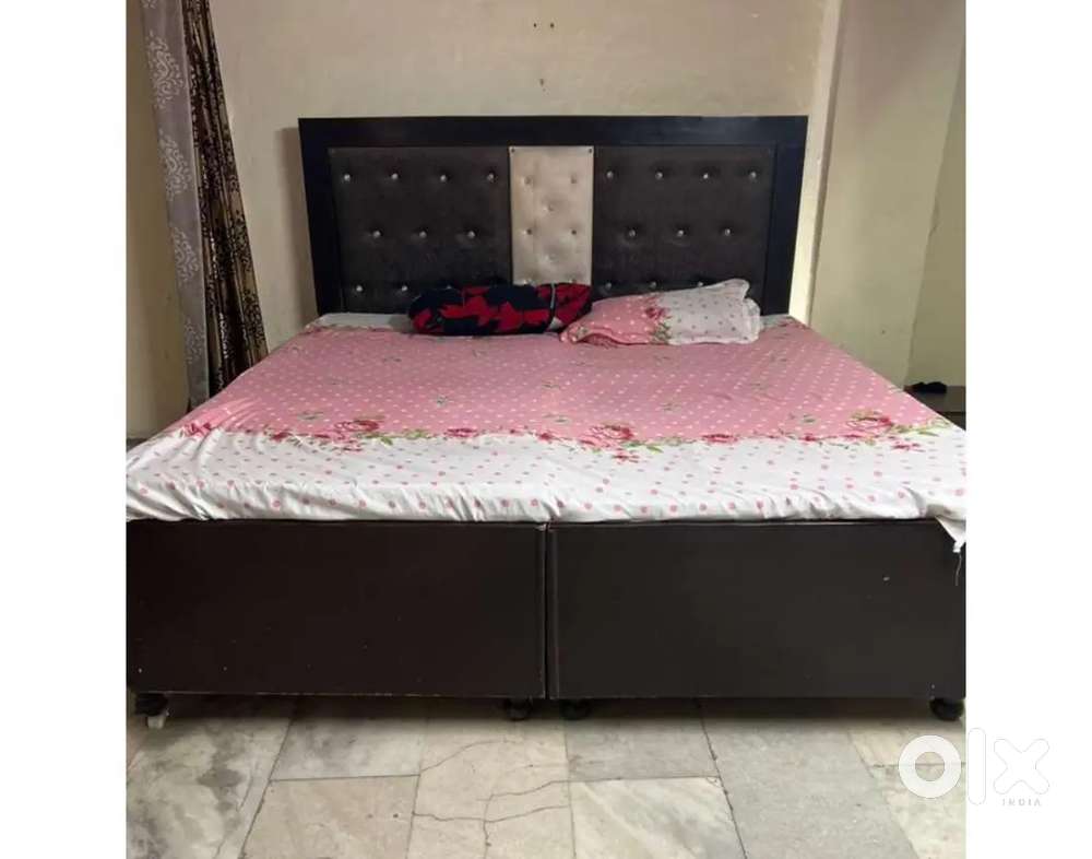 Attached washroom and private floor and middle of the town