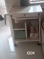 Computer table