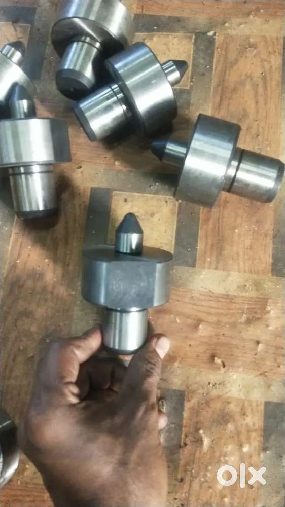 Lathe machine operator /Turner