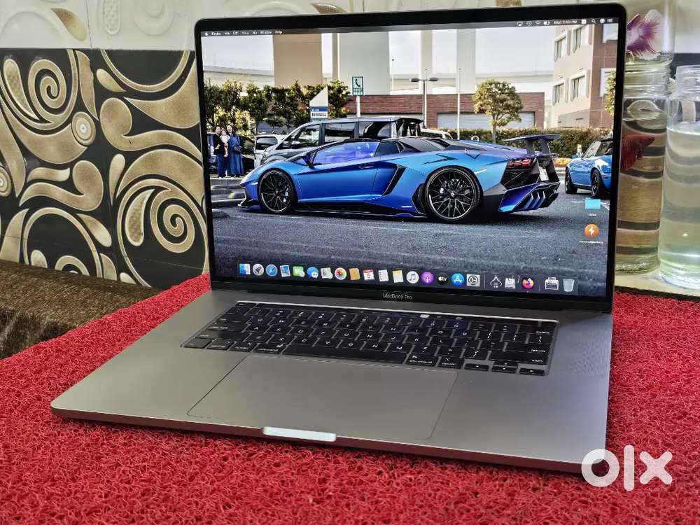 Apple Macbook Pro i9/16/512gb/5.5gb Graphics Touchbar Touch iD