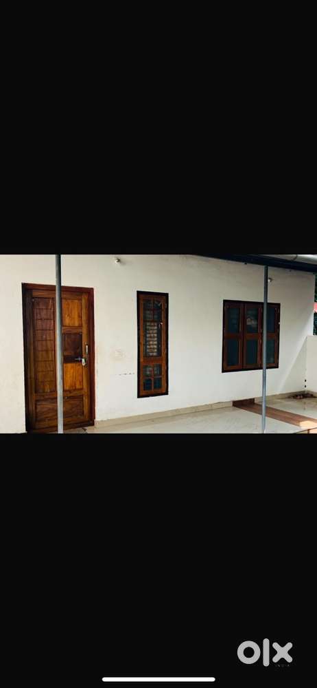 2 BHK Apartment for rent sutable for workkng women & female students.