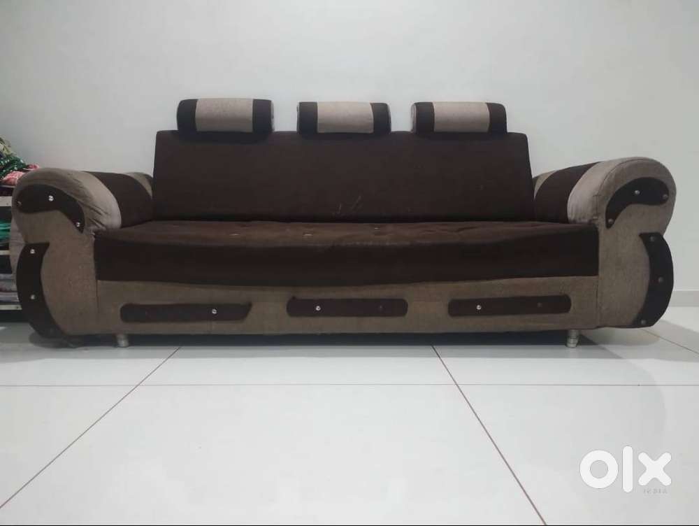 3 SEATER STANDARD SOFA