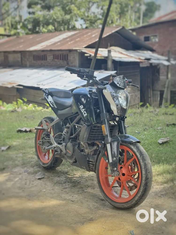 Duke 200 gen 1last model with protepar handel bar