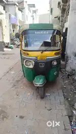 Bajaj auto rickshaw 4s