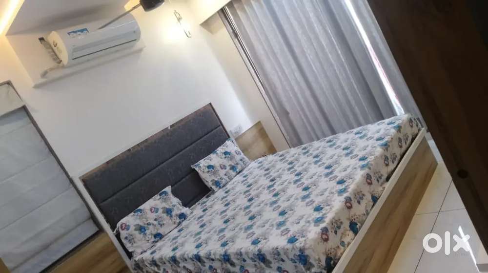 Beautiful 2 bhk full furnished flat near Sheetal Park,150 feet Ring Rd