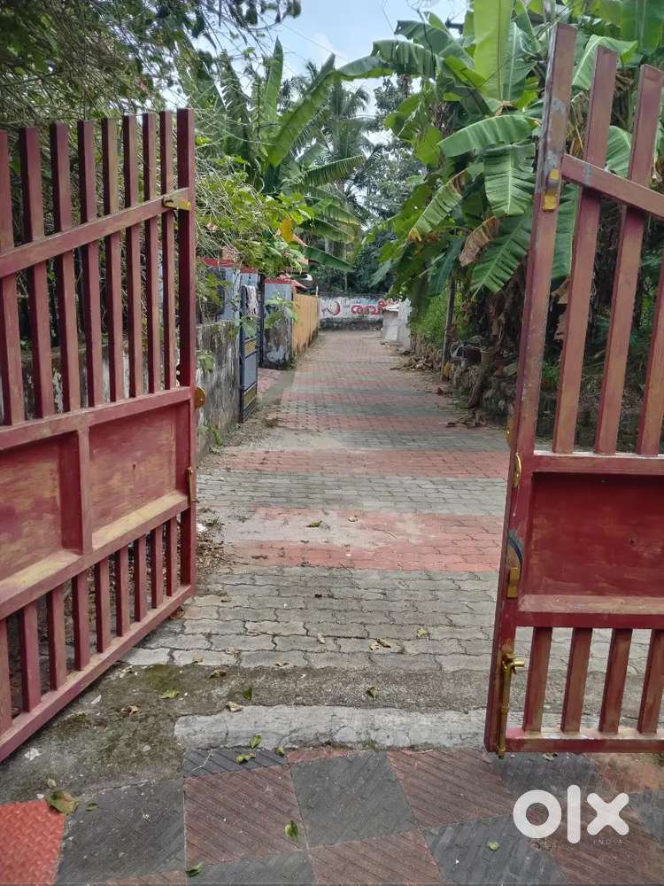 First floor house rs. 50000 advan