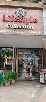 1changing room Full stock and Furnished choth running shop in ulwe