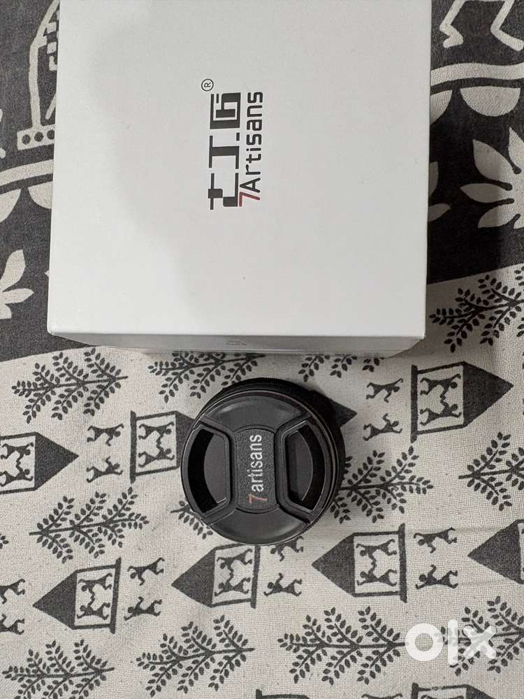 7 Artistans 25mm F 1.8 MFT Lens