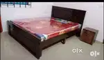 Queen size bed with mattresses wholesale price