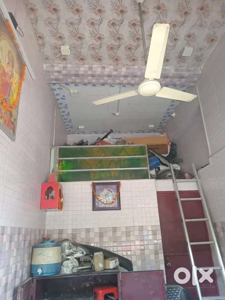 Shop for sale in nainital road near jajikot
