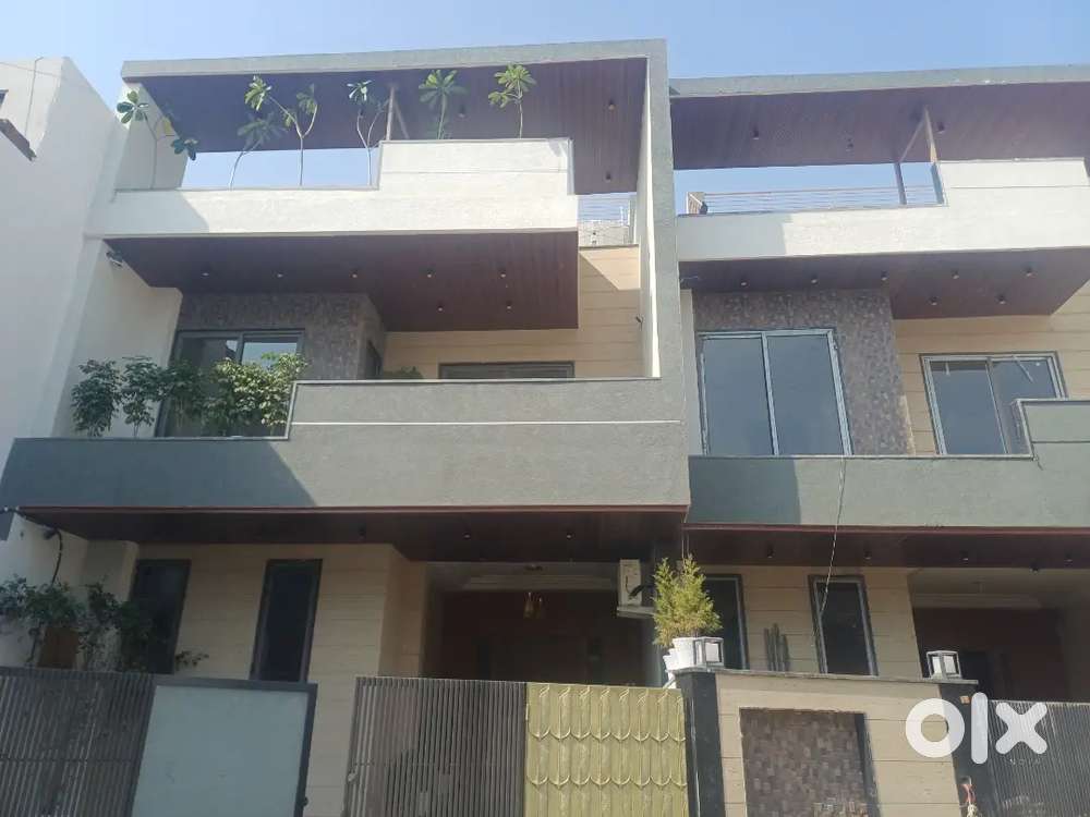 Luxurious 5Bhk kothi