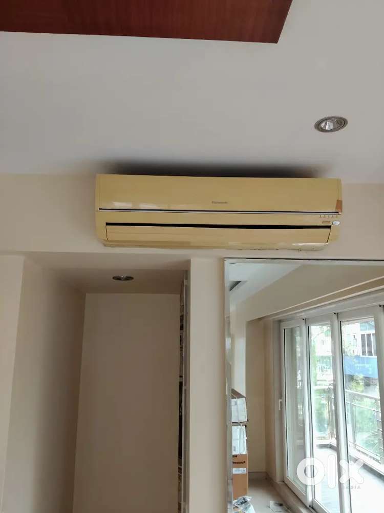 Panasonic ka AC 2 cp hai 2 tonaur 1ton  ka hai chalu hai