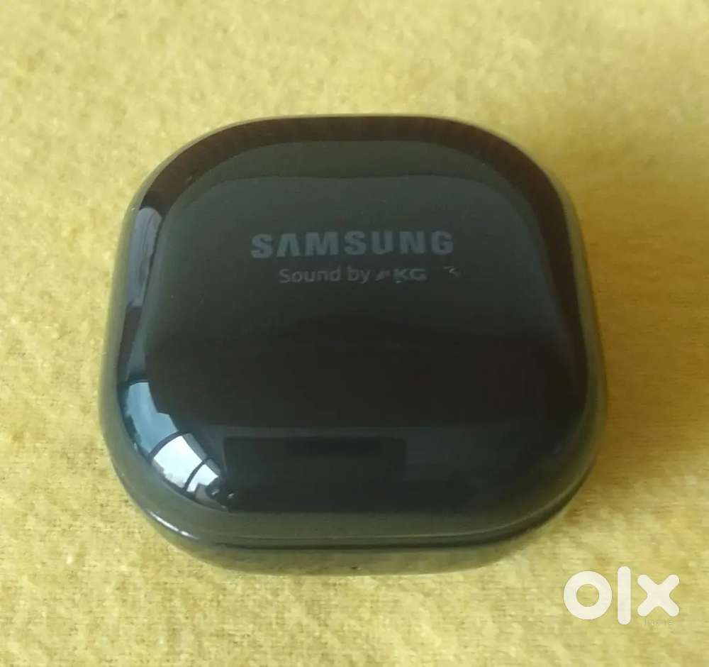 Samsung Galaxy Buds Live SM-R180N Bluetooth Truly Wireless Ear Earbuds