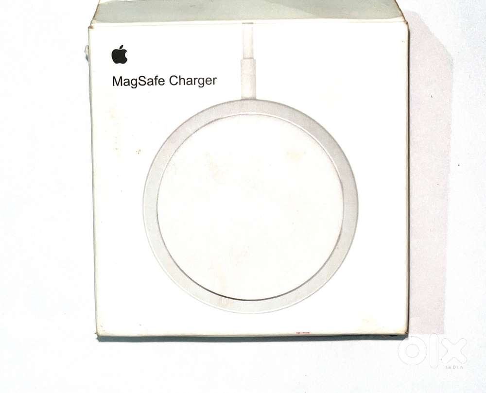 iPhone wireless charger (MagSafe Charger)