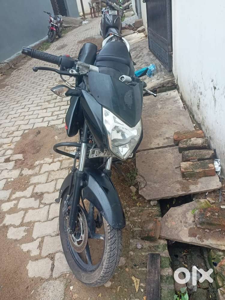 Pulsar 135 first owner with company tires
