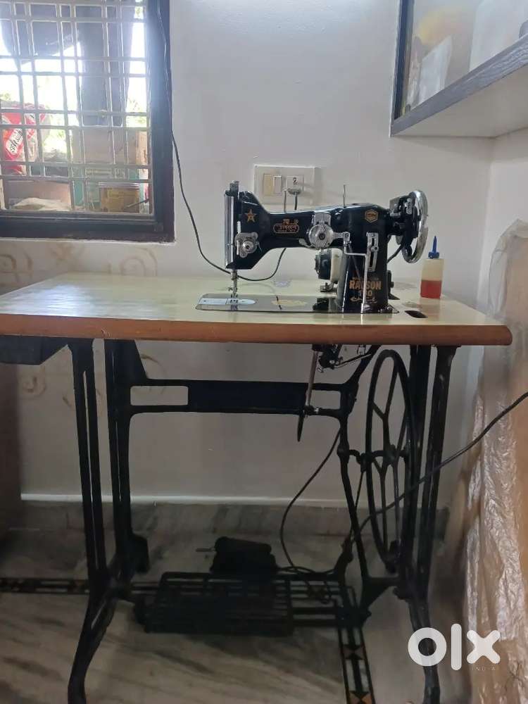 New Zig zag sewing machine  Ralson company 's,good stiching.