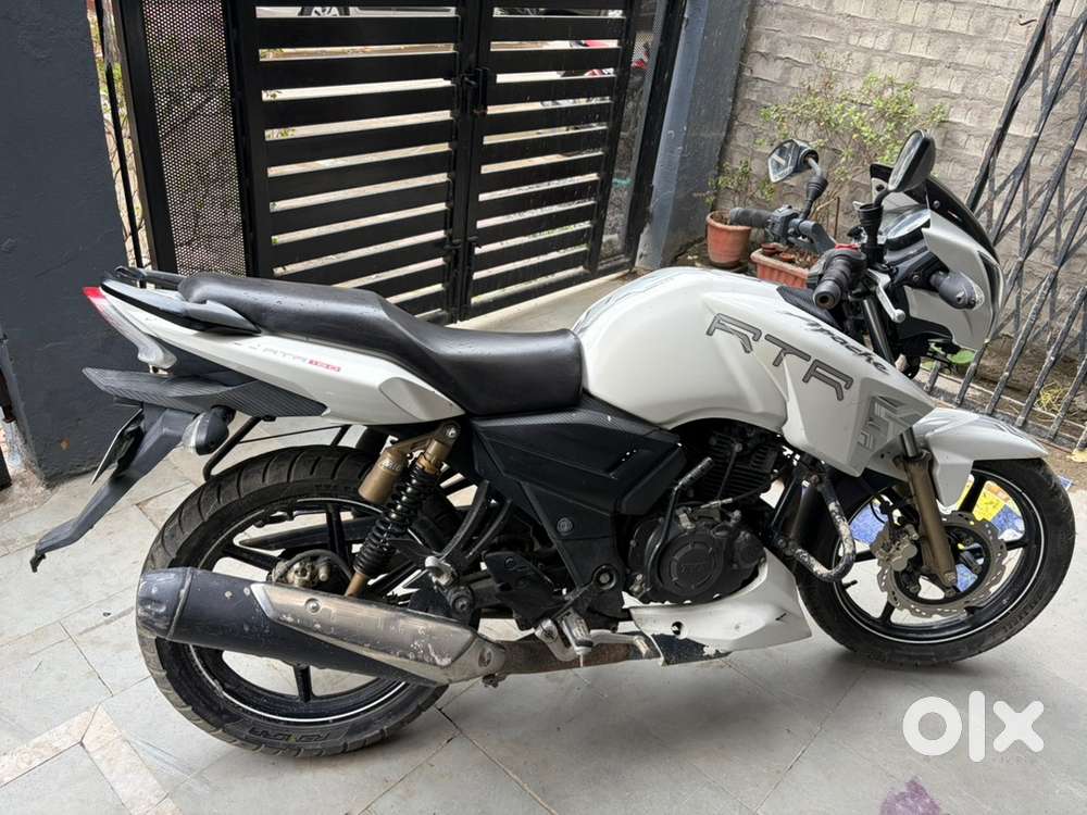 Selling my TVS APACHE RTR 180 in excellent condition
