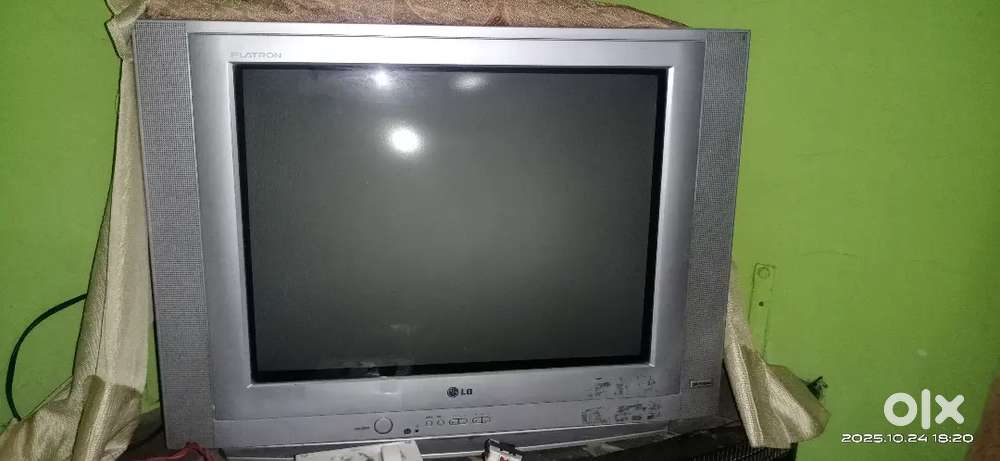 LG TV FOLCON OLD COLOUR TV