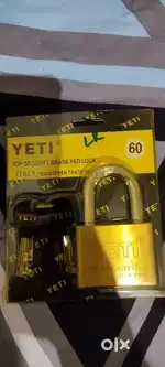 Heavy brass pad lock 60mm with 3 master keys