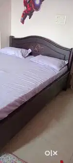 Double cot with matress