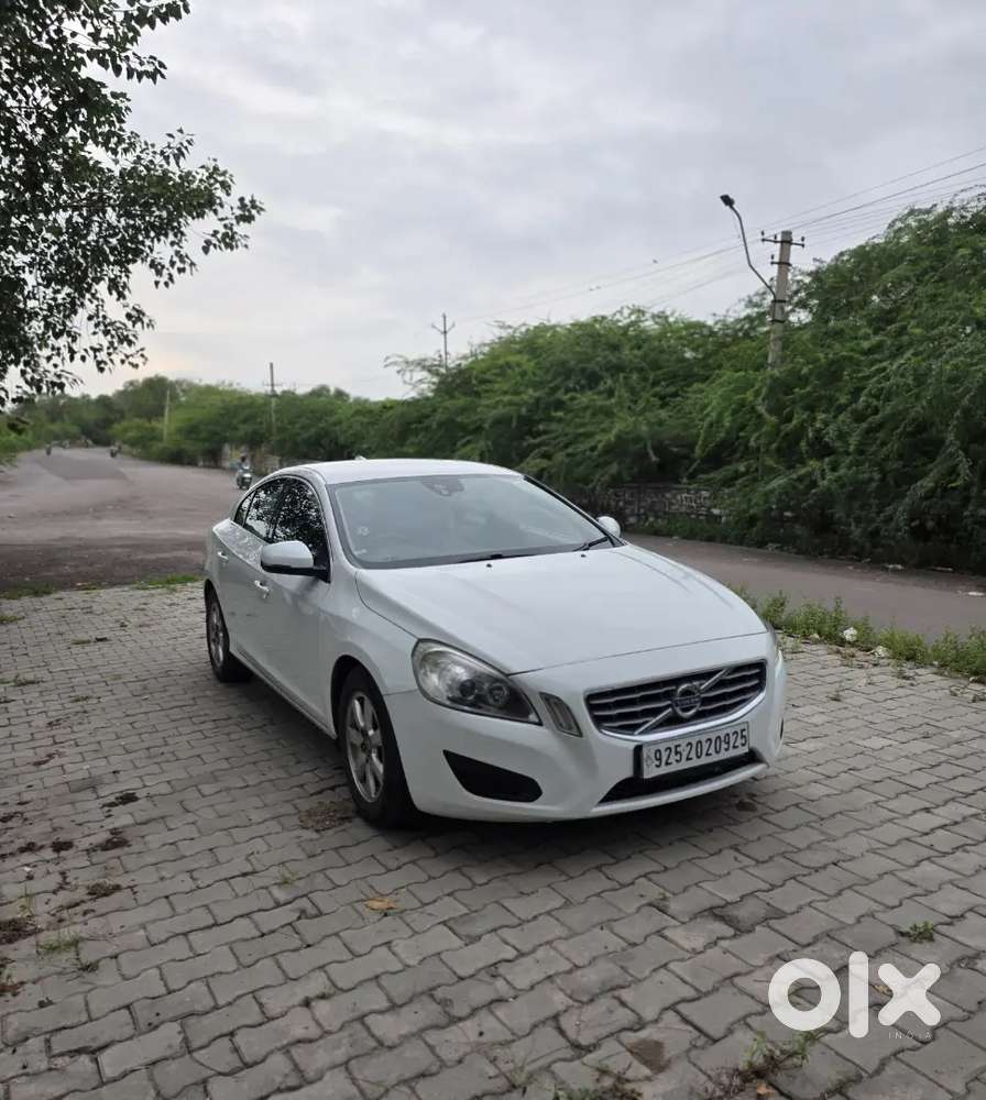Volvo S60 2013 Diesel Well Maintained