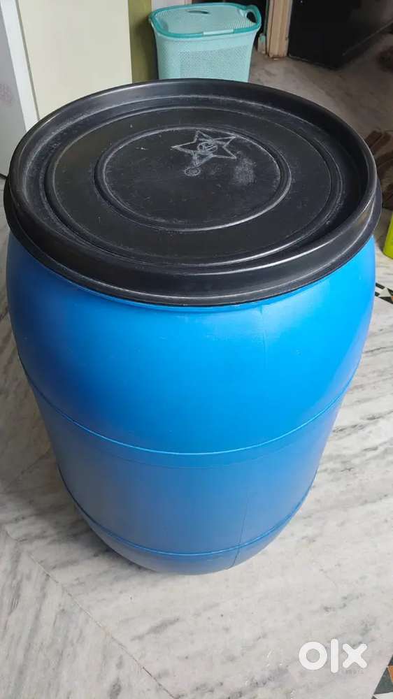 300 Ltr Used Water Storage Tank for Sale - Good Condition! Rs 900