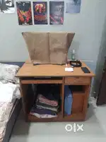 Computer table/desk