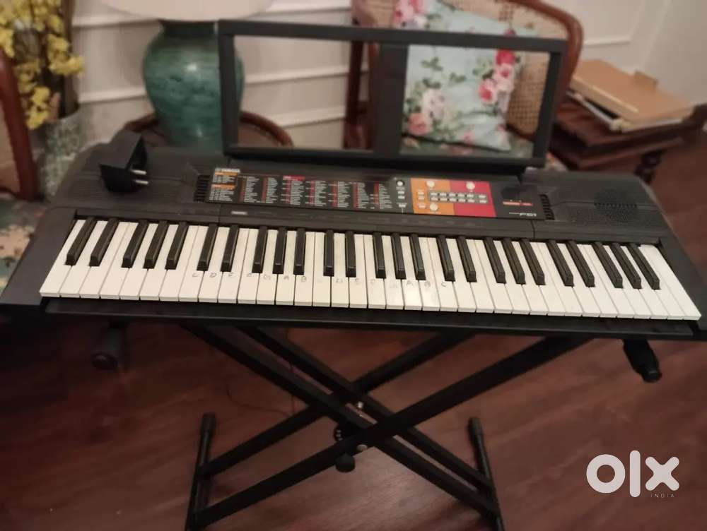 Yamaha Key Board with Stand