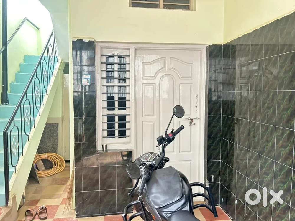 Leas 7lakhs or  rent 7000