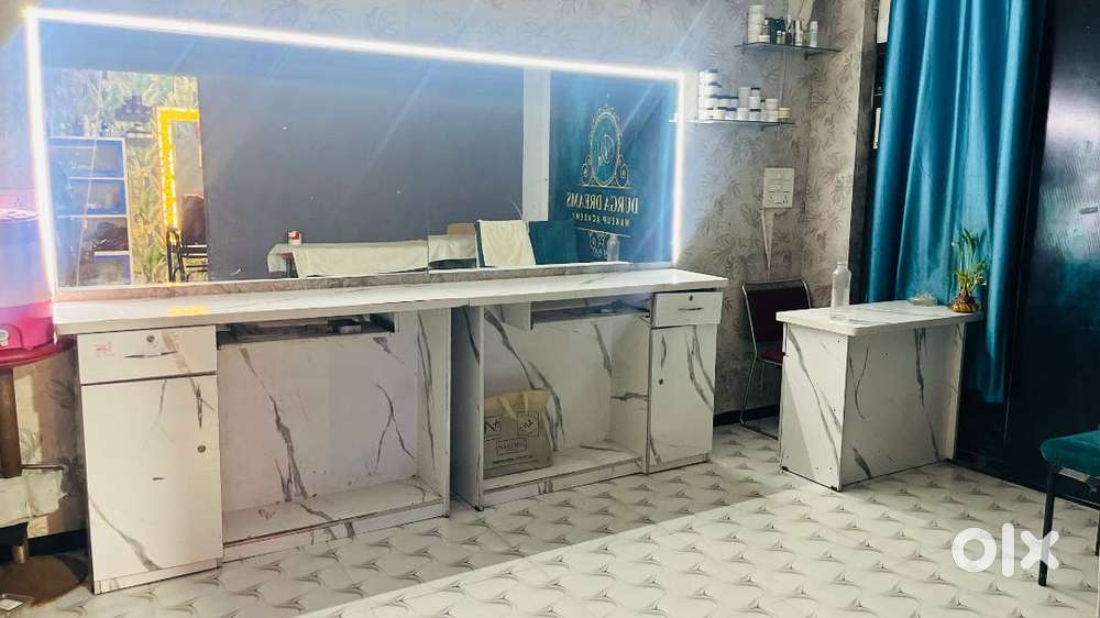 Salon Full furniture + mirror urgent sell new