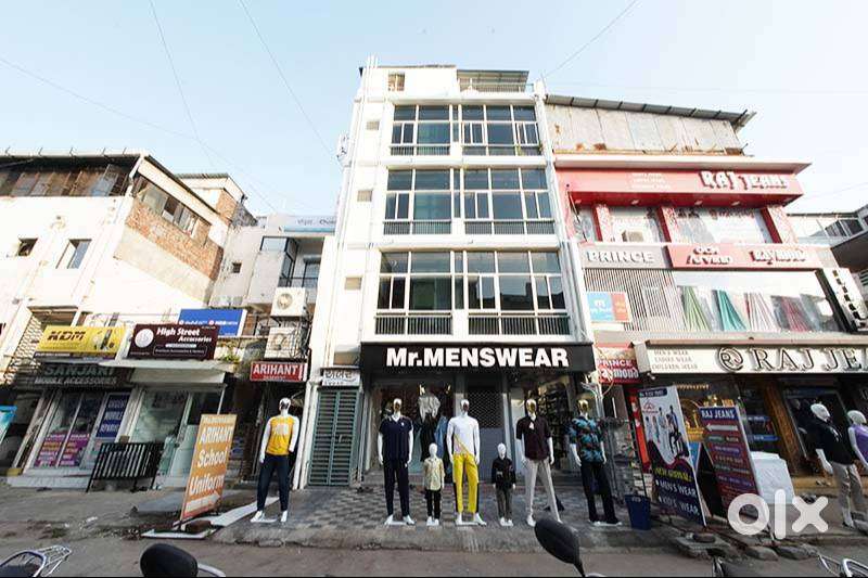 Ambar Complex Showroom for Rent in Sector 21