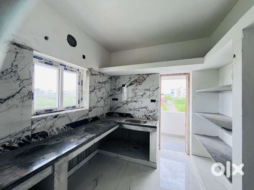 Prime location apartment @ 42L