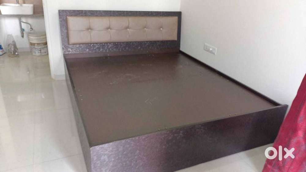 1 BHK Semi-Furnished Flat Available for Rent from 1st Dec 2025